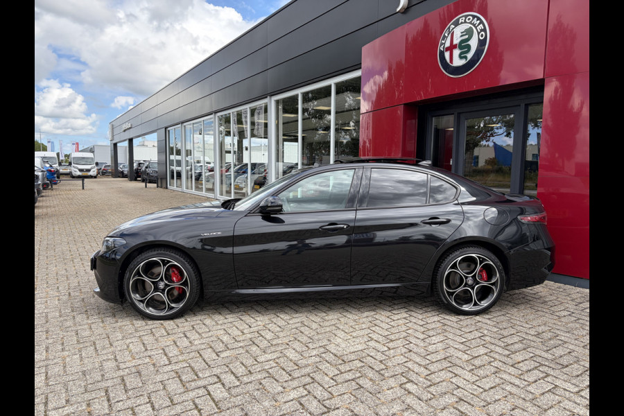 Alfa Romeo Giulia 2.0 T GME AWD Veloce | Panoramadak | 19" Velgen | Camera