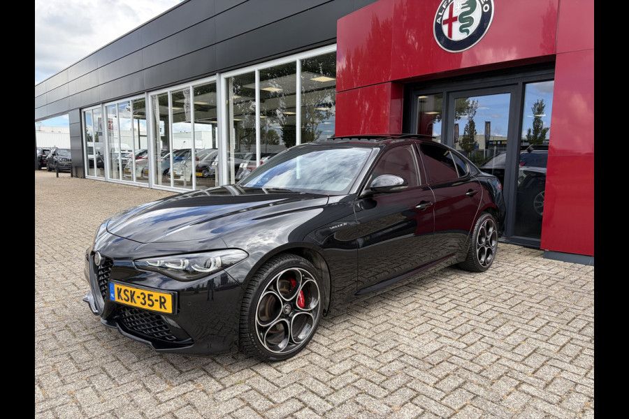 Alfa Romeo Giulia 2.0 T GME AWD Veloce | Panoramadak | 19" Velgen | Camera