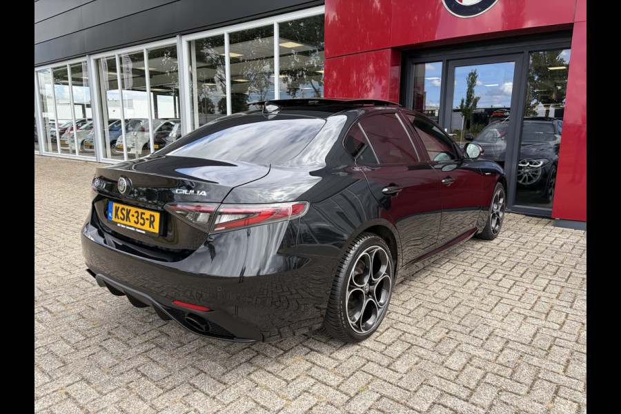 Alfa Romeo Giulia 2.0 T GME AWD Veloce | Panoramadak | 19" Velgen | Camera