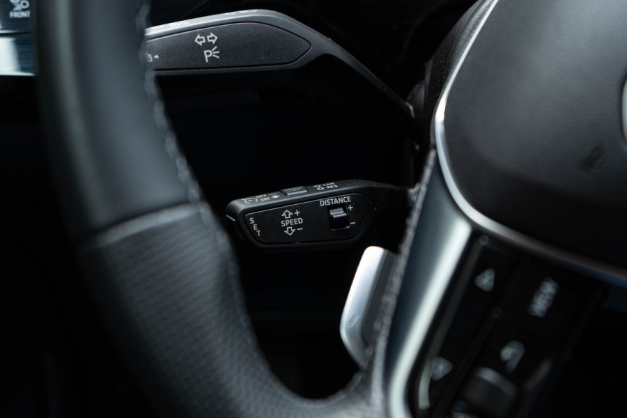 Audi e-tron S Quattro 371 kW / 360 Top View/ Softclose/ Head-up Display/ B&O/ Trekhaak/ Panoramadak/ 371kW (505 pk)