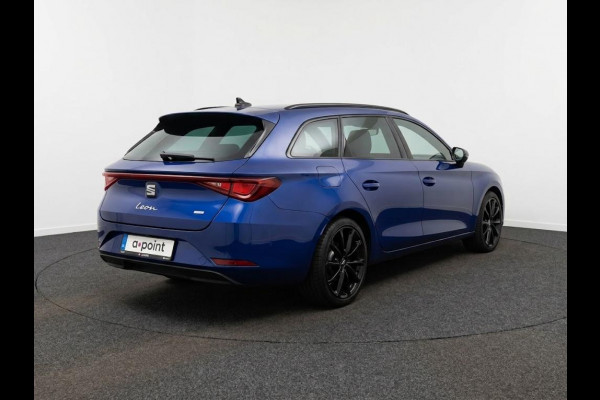 Seat Leon Sportstourer 1.4 TSI eHybrid PHEV FR 204pk | Panoramadak | Park Assist | Airco automatisch | Apple Carplay/Android Auto | cruise control, LED koplampen | Lichtmetalen velgen | Navigatiesysteem full map