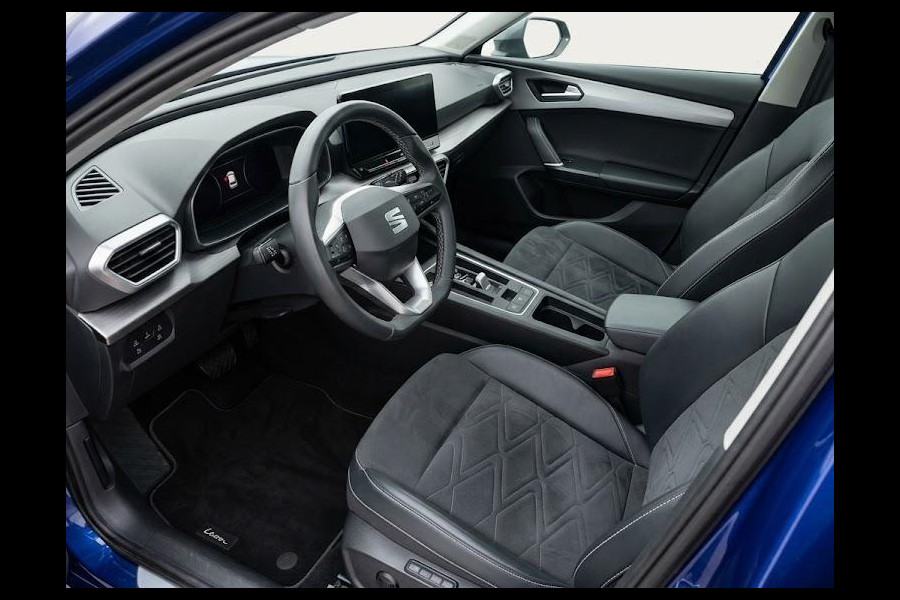 Seat Leon Sportstourer 1.4 TSI eHybrid PHEV FR 204pk | Panoramadak | Park Assist | Airco automatisch | Apple Carplay/Android Auto | cruise control, LED koplampen | Lichtmetalen velgen | Navigatiesysteem full map