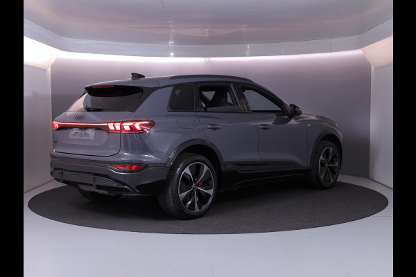 Audi Q6 e-tron S edition quattro 100 kWh 385pk | Panoramadak |  Luchtvering | B&O Audio | Elektisch verstelbare voorstoelen | Geheugen bestuurderstoel | Head up Display