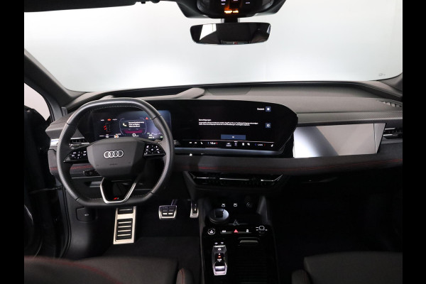 Audi Q6 e-tron S edition quattro 100 kWh 385pk | Panoramadak |  Luchtvering | B&O Audio | Elektisch verstelbare voorstoelen | Geheugen bestuurderstoel | Head up Display