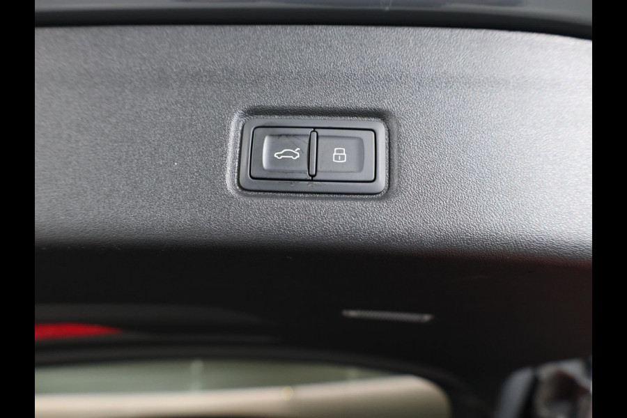 Audi Q6 e-tron S edition quattro 100 kWh 385pk | Panoramadak |  Luchtvering | B&O Audio | Elektisch verstelbare voorstoelen | Geheugen bestuurderstoel | Head up Display