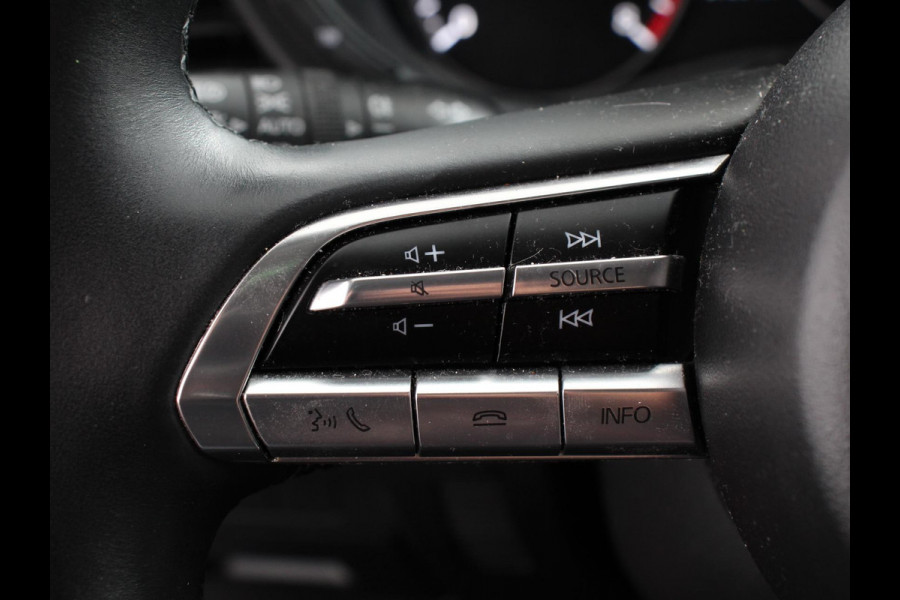 Mazda CX-30 2.0 e-SkyActiv-X 180pk M Hybrid Comfort Navigatie Climate Control Trekhaak Cruise Control Adaptive Lichtmetalen velgen Camera Parkeer sensoren Led Dab