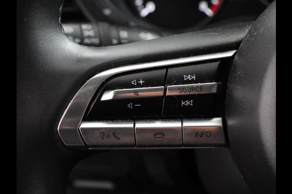 Mazda CX-30 2.0 e-SkyActiv-X 180pk M Hybrid Comfort Navigatie Climate Control Trekhaak Cruise Control Adaptive Lichtmetalen velgen Camera Parkeer sensoren Led Dab