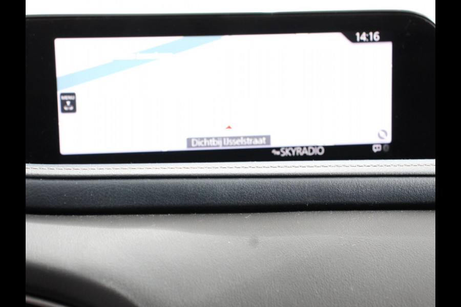Mazda CX-30 2.0 e-SkyActiv-X 180pk M Hybrid Comfort Navigatie Climate Control Trekhaak Cruise Control Adaptive Lichtmetalen velgen Camera Parkeer sensoren Led Dab