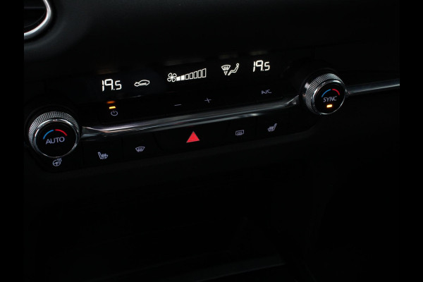 Mazda CX-30 2.0 e-SkyActiv-X 180pk M Hybrid Comfort Navigatie Climate Control Trekhaak Cruise Control Adaptive Lichtmetalen velgen Camera Parkeer sensoren Led Dab