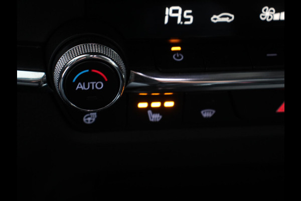 Mazda CX-30 2.0 e-SkyActiv-X 180pk M Hybrid Comfort Navigatie Climate Control Trekhaak Cruise Control Adaptive Lichtmetalen velgen Camera Parkeer sensoren Led Dab