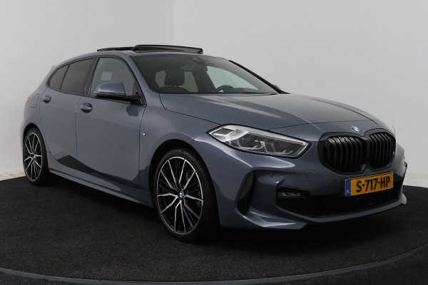 BMW 1-serie 118i Introduction Edition M Sport (PANO, M-PAKKET, CAMERA, STUURVERWARMING, SFEERVERLICHTI