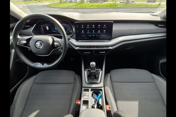 Škoda Octavia Combi BWJ 2021 | 1.0TSI 111PK Business Edition | PANO SCHUIFDAK | VIRTUAL COCKPIT | CARPLAY | CLIMA | NAVI | PDC 2X |