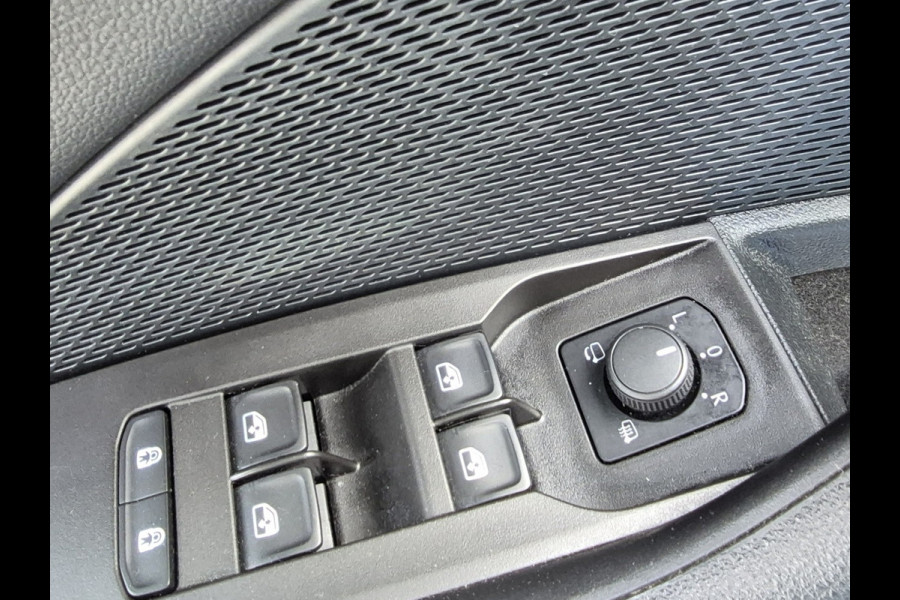 Škoda Octavia Combi BWJ 2021 | 1.0TSI 111PK Business Edition | PANO SCHUIFDAK | VIRTUAL COCKPIT | CARPLAY | CLIMA | NAVI | PDC 2X |