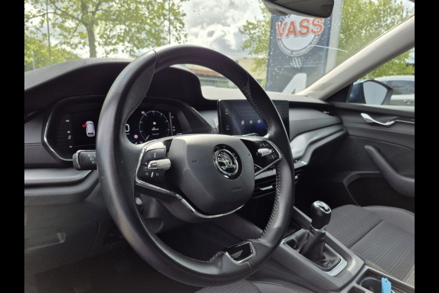 Škoda Octavia Combi BWJ 2021 | 1.0TSI 111PK Business Edition | PANO SCHUIFDAK | VIRTUAL COCKPIT | CARPLAY | CLIMA | NAVI | PDC 2X |