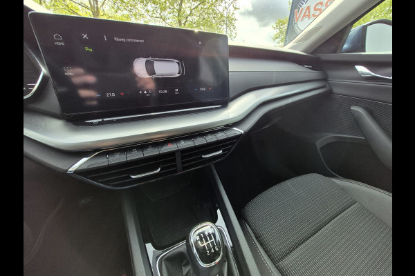 Škoda Octavia Combi BWJ 2021 | 1.0TSI 111PK Business Edition | PANO SCHUIFDAK | VIRTUAL COCKPIT | CARPLAY | CLIMA | NAVI | PDC 2X |