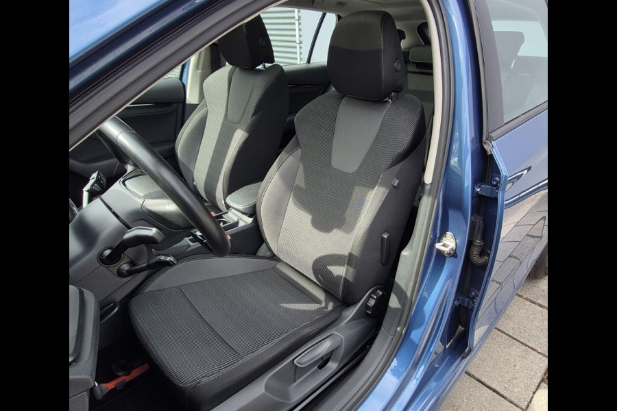 Škoda Octavia Combi BWJ 2021 | 1.0TSI 111PK Business Edition | PANO SCHUIFDAK | VIRTUAL COCKPIT | CARPLAY | CLIMA | NAVI | PDC 2X |