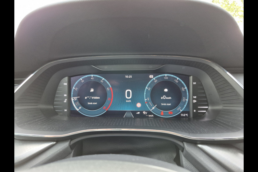 Škoda Octavia Combi BWJ 2021 | 1.0TSI 111PK Business Edition | PANO SCHUIFDAK | VIRTUAL COCKPIT | CARPLAY | CLIMA | NAVI | PDC 2X |