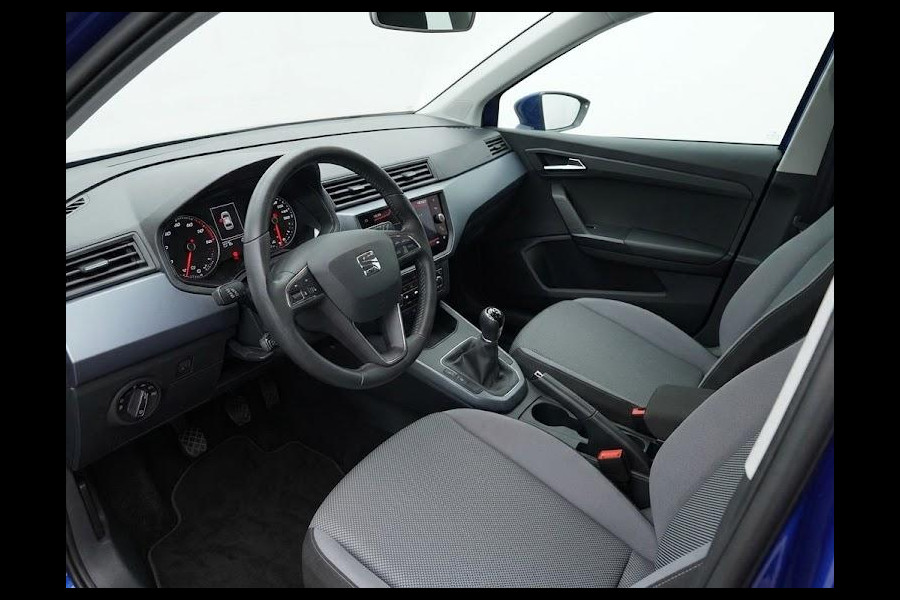 Seat Arona 1.0 TSI Style Business Intense 95pk | Trekhaak | Navigatiesysteem full map | Airco automatisch | Apple Carplay/Android Auto | Cruise control adaptief |  lichtmetalen velgen 16"