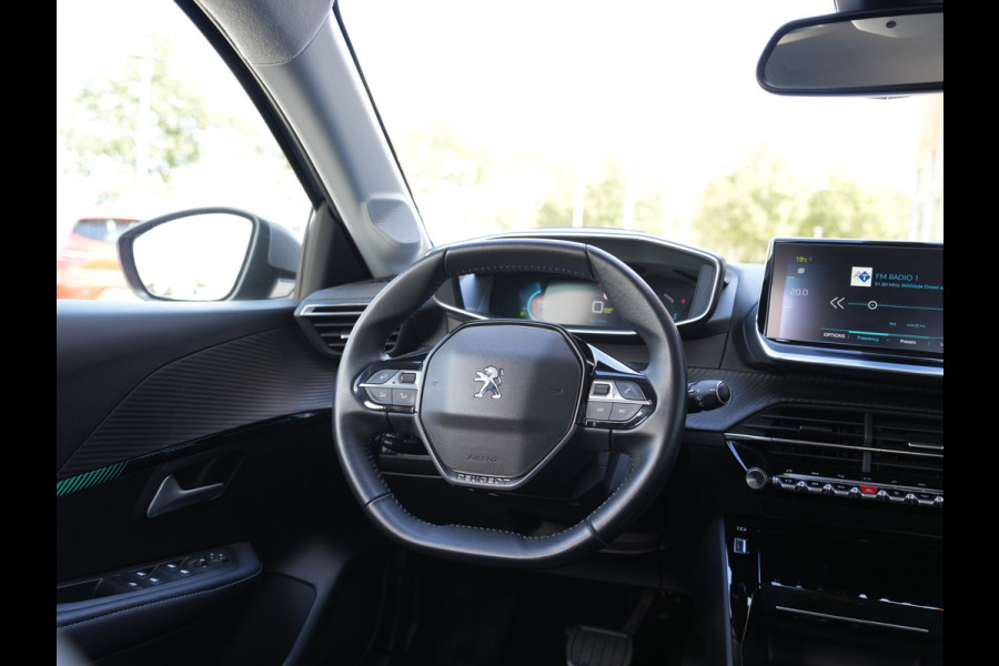 Peugeot e-208 EV Allure Pack 50 kWh | Apple Carplay/Android Auto | Cruise | Achteruitrijcamera |