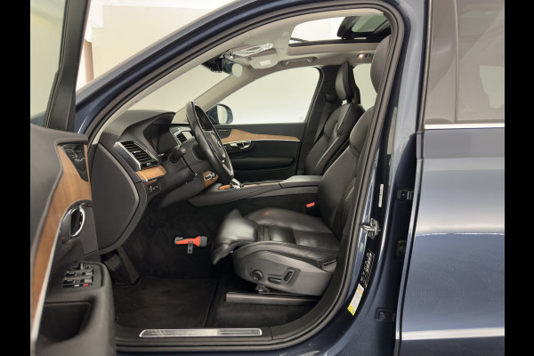 Volvo XC90 2.0 T8 Recharge AWD Inscription ExclusiveV [7-Pers.] (Plug-in) Aut. *PANO | HEAD-UP | LEATHER | FULL-LED | BOWERS&WILKINS | MEMORY-PACK | HEATED-SPORTSEATS | BLIND-SPOT | DIGI-COCKPIT | NAVI-FULLMAP | PRIVACY-GLASS | CAMERA | ECC | PDC | 20''ALU | TOWBAR