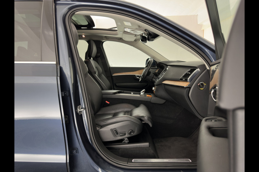 Volvo XC90 2.0 T8 Recharge AWD Inscription ExclusiveV [7-Pers.] (Plug-in) Aut. *PANO | HEAD-UP | LEATHER | FULL-LED | BOWERS&WILKINS | MEMORY-PACK | HEATED-SPORTSEATS | BLIND-SPOT | DIGI-COCKPIT | NAVI-FULLMAP | PRIVACY-GLASS | CAMERA | ECC | PDC | 20''ALU | TOWBAR