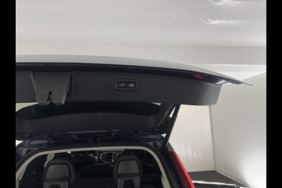 Volvo XC90 2.0 T8 Recharge AWD Inscription ExclusiveV [7-Pers.] (Plug-in) Aut. *PANO | HEAD-UP | LEATHER | FULL-LED | BOWERS&WILKINS | MEMORY-PACK | HEATED-SPORTSEATS | BLIND-SPOT | DIGI-COCKPIT | NAVI-FULLMAP | PRIVACY-GLASS | CAMERA | ECC | PDC | 20''ALU | TOWBAR