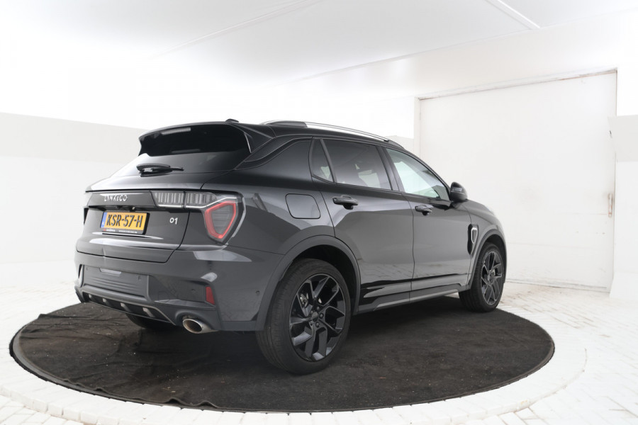 Lynk & Co 01 1.5 Full black, Panorama, Apple carplay!