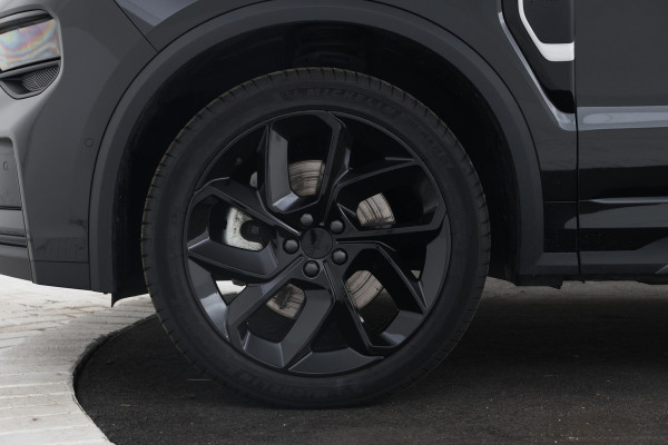 Lynk & Co 01 1.5 Full black, Panorama, Apple carplay!