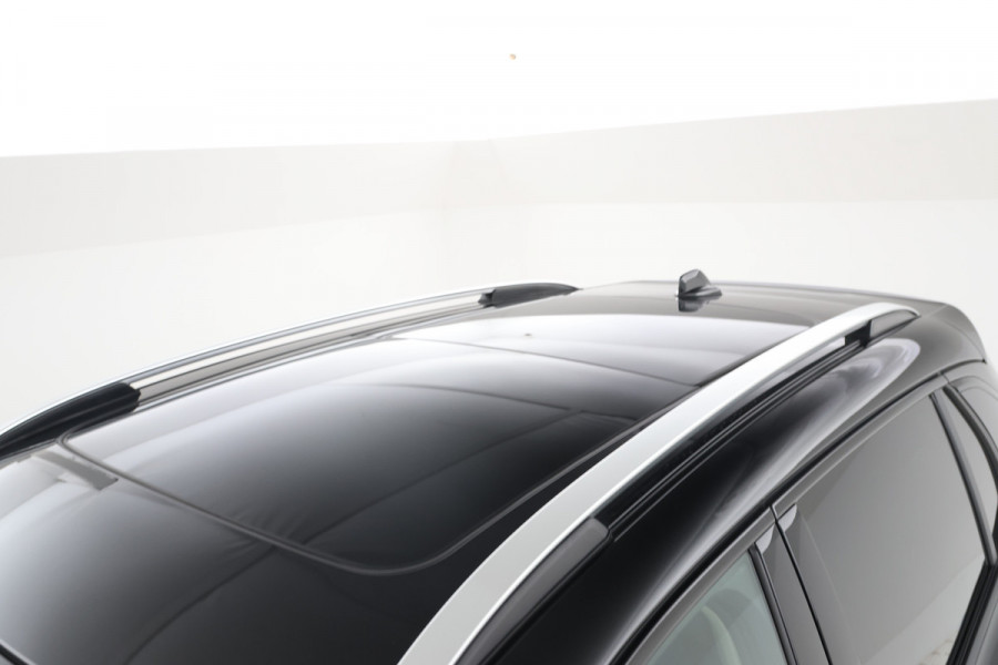 Lynk & Co 01 1.5 Full black, Panorama, Apple carplay!