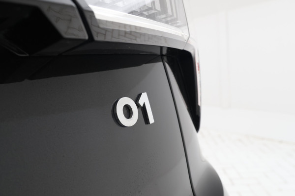 Lynk & Co 01 1.5 Full black, Panorama, Apple carplay!