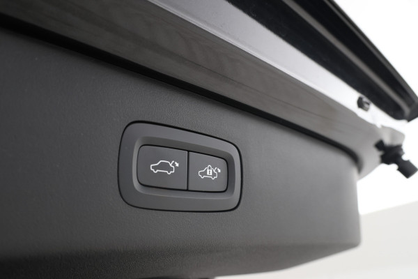 Lynk & Co 01 1.5 Full black, Panorama, Apple carplay!