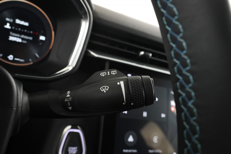 Lynk & Co 01 1.5 Full black, Panorama, Apple carplay!