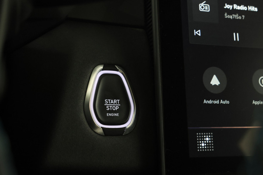 Lynk & Co 01 1.5 Full black, Panorama, Apple carplay!