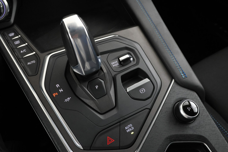 Lynk & Co 01 1.5 Full black, Panorama, Apple carplay!