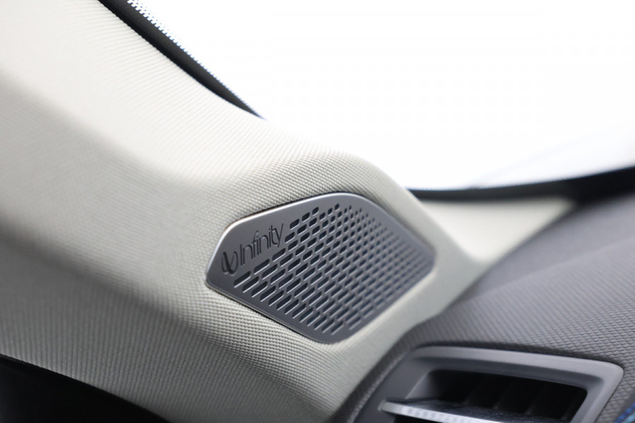 Lynk & Co 01 1.5 Full black, Panorama, Apple carplay!