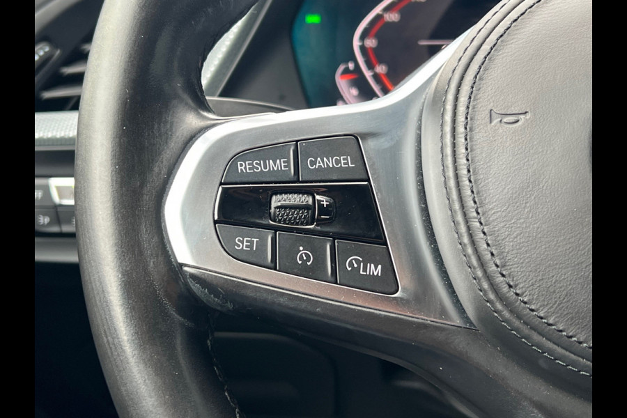 BMW 1-serie BWJ 2021 | 118i 136PK High Ex. AUTOMAAT | LEER | M-PAKKET | CLIMA | NAVI | SPORTSTOELEN | 18'' LMV | STOELVERW | CARPLAY |