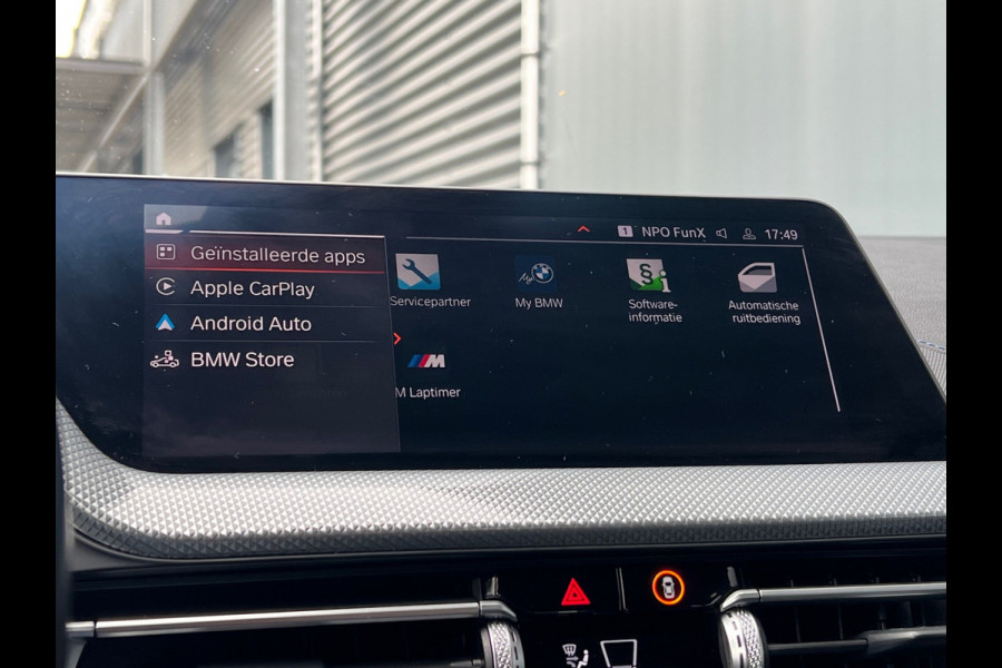 BMW 1-serie BWJ 2021 | 118i 136PK High Ex. AUTOMAAT | LEER | M-PAKKET | CLIMA | NAVI | SPORTSTOELEN | 18'' LMV | STOELVERW | CARPLAY |