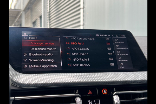 BMW 1-serie BWJ 2021 | 118i 136PK High Ex. AUTOMAAT | LEER | M-PAKKET | CLIMA | NAVI | SPORTSTOELEN | 18'' LMV | STOELVERW | CARPLAY |