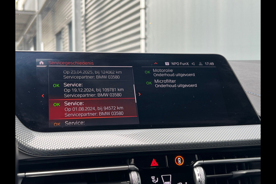 BMW 1-serie BWJ 2021 | 118i 136PK High Ex. AUTOMAAT | LEER | M-PAKKET | CLIMA | NAVI | SPORTSTOELEN | 18'' LMV | STOELVERW | CARPLAY |