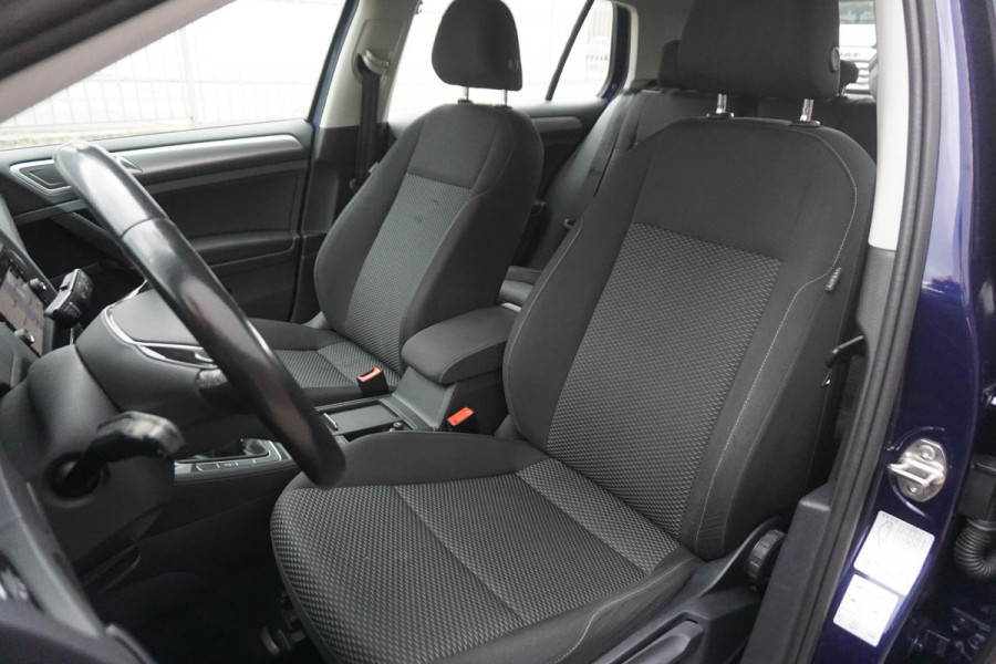 Volkswagen Golf 1.0 TSI 115PK/Camera/18Inch.LMV.Nieuw!/CARPLAY.