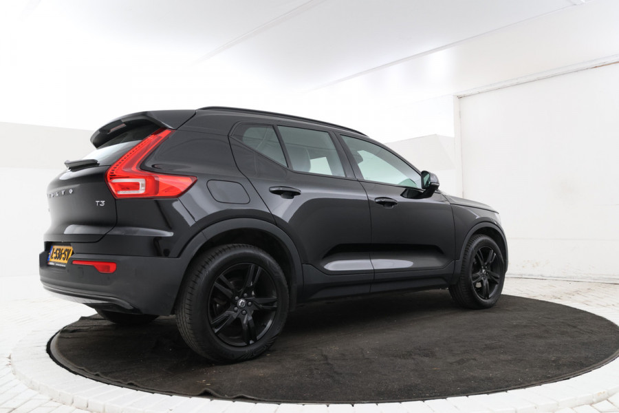 Volvo XC40 1.5 T3 Momentum IntelliSafe, Carplay, Half Leer, Cruise