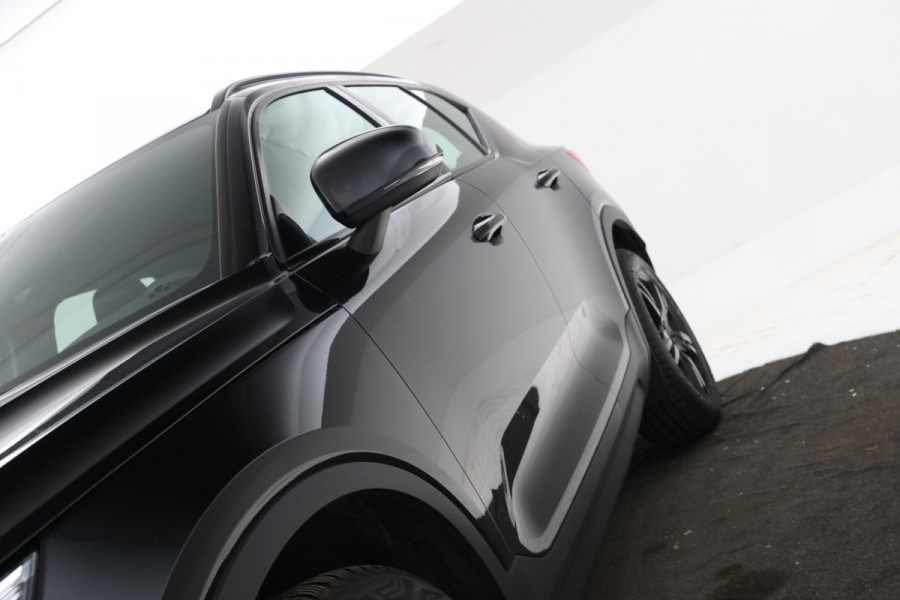 Volvo XC40 1.5 T3 Momentum IntelliSafe, Carplay, Half Leer, Cruise