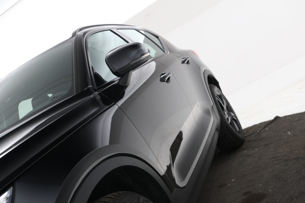 Volvo XC40 1.5 T3 Momentum IntelliSafe, Carplay, Half Leer, Cruise