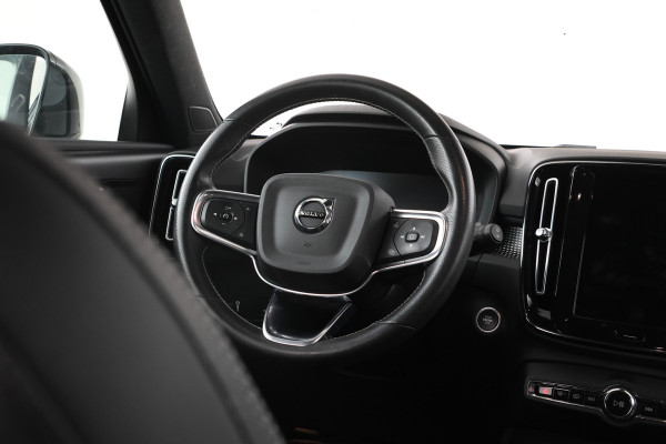 Volvo XC40 1.5 T3 Momentum IntelliSafe, Carplay, Half Leer, Cruise