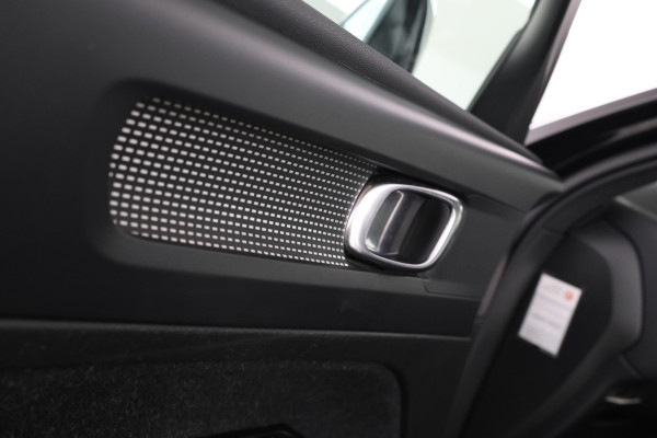 Volvo XC40 1.5 T3 Momentum IntelliSafe, Carplay, Half Leer, Cruise