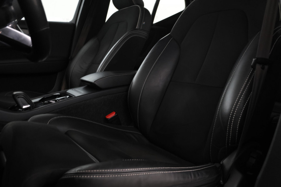 Volvo XC40 1.5 T3 Momentum IntelliSafe, Carplay, Half Leer, Cruise