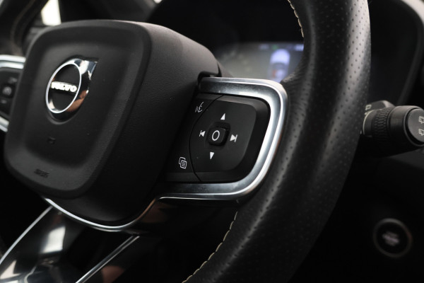 Volvo XC40 1.5 T3 Momentum IntelliSafe, Carplay, Half Leer, Cruise