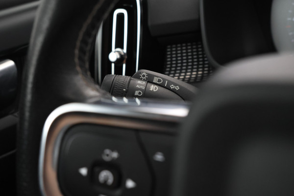 Volvo XC40 1.5 T3 Momentum IntelliSafe, Carplay, Half Leer, Cruise