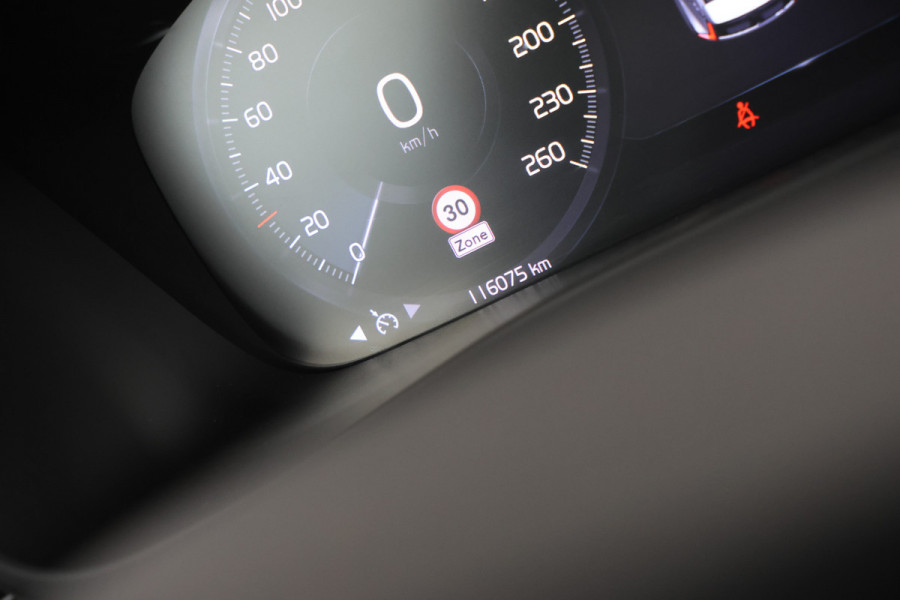 Volvo XC40 1.5 T3 Momentum IntelliSafe, Carplay, Half Leer, Cruise