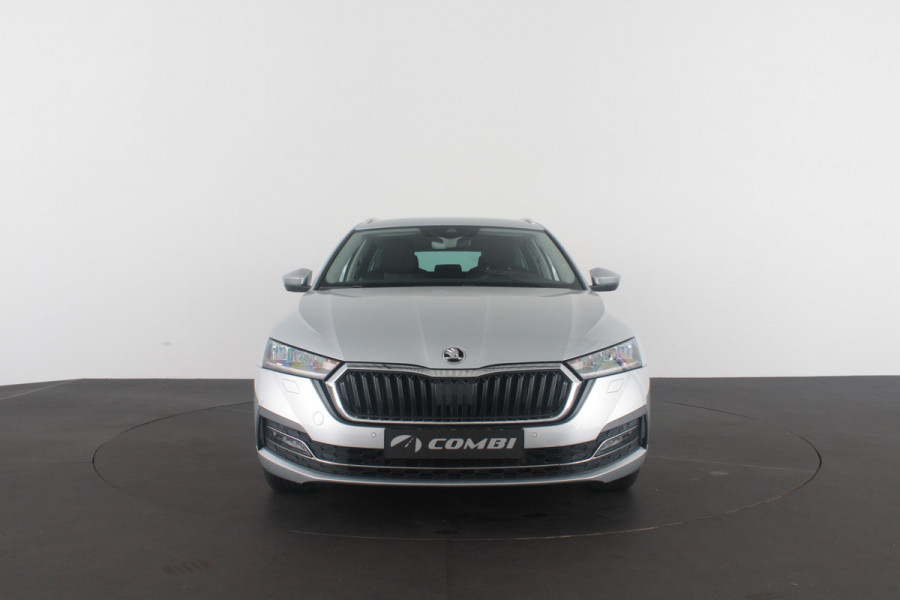 Škoda Octavia Combi 1.0 TSI Business Edition > Camera/Trekhaak/Sfeerverlichting/Keyless